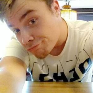 Meet your Posher, Casey